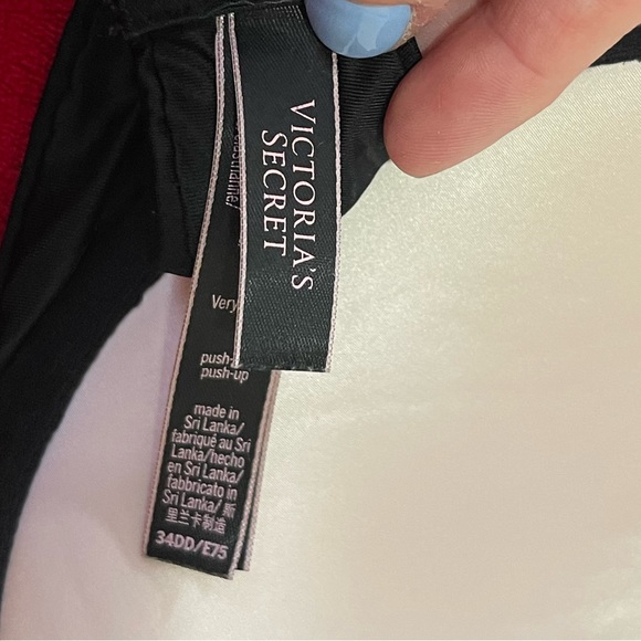 VICTORIA’S SECRET Very Sexy Push-Up Bra 34DD - Picture 4 of 8